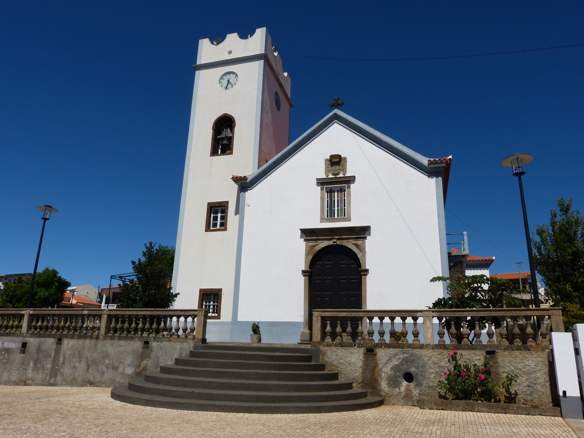 Kirche im Ortskern von Ponta do Pargo